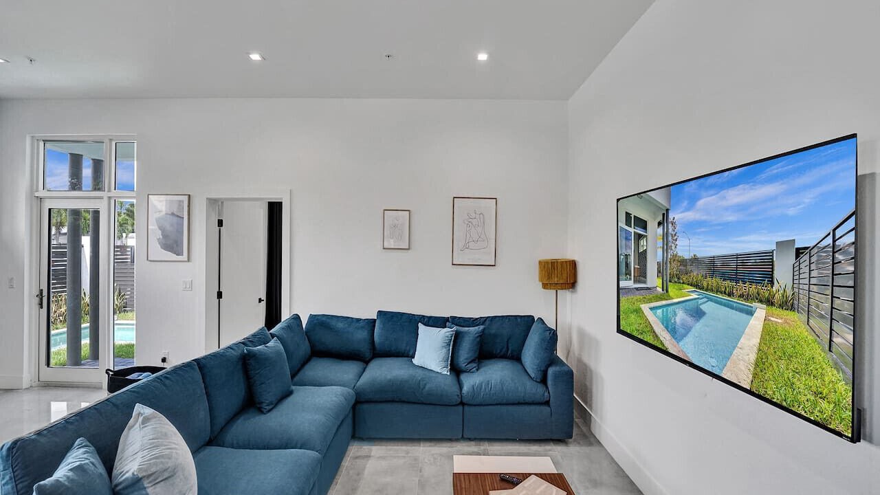 Photo of Livingroom in Lake Ridge