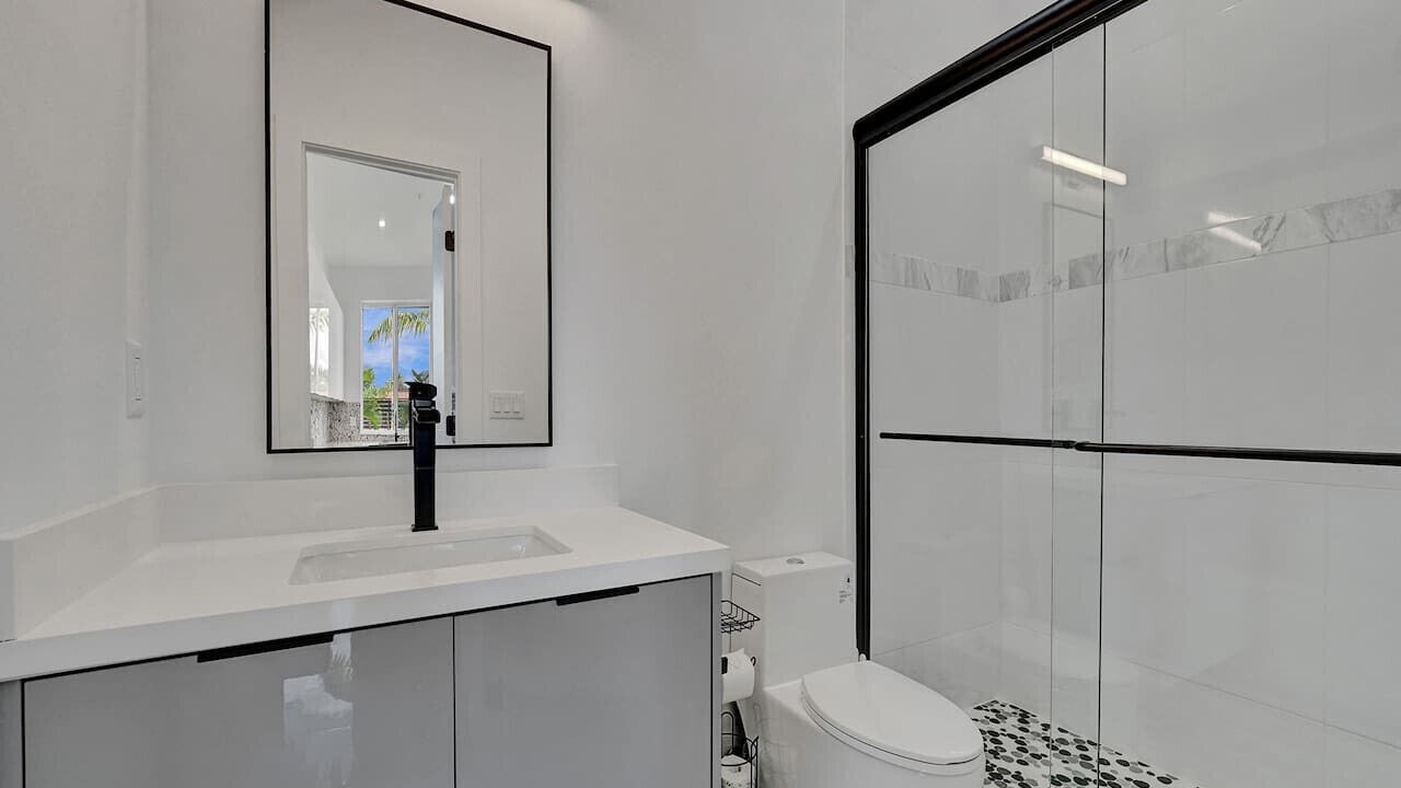 Photo of Bathroom in Lake Ridge