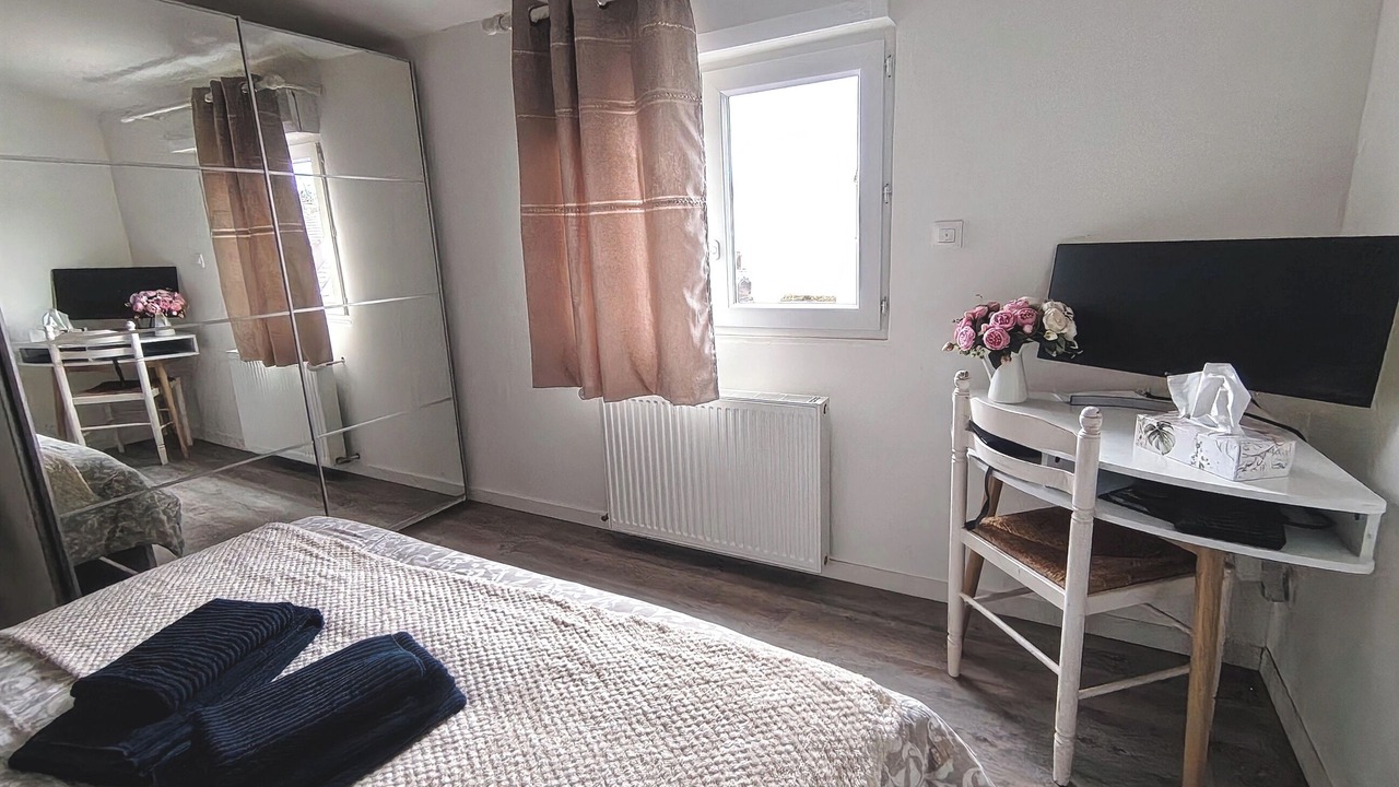 Photo of Bedroom in Bourgtheroulde-Infreville
