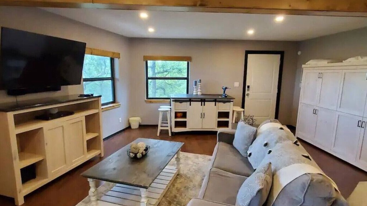 Photo of Livingroom in Sulphur