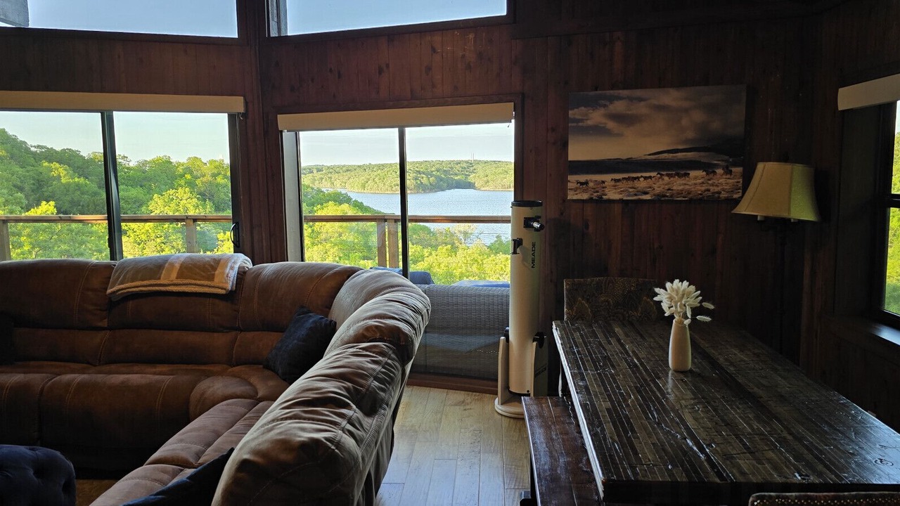 Photo of Livingroom in Sulphur