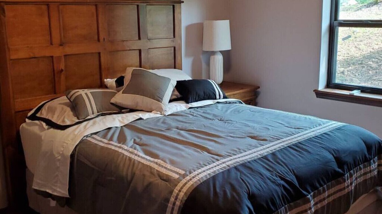 Photo of Bedroom in Sulphur