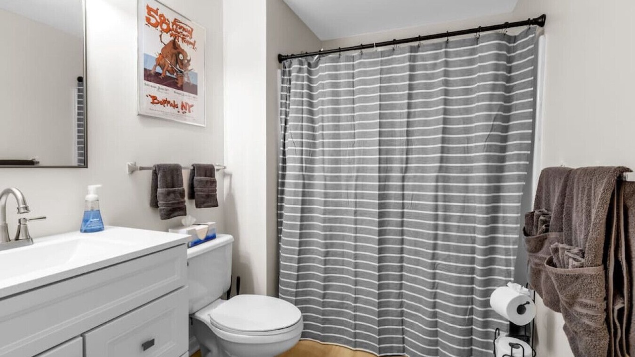 Photo of Bathroom in Willert Park