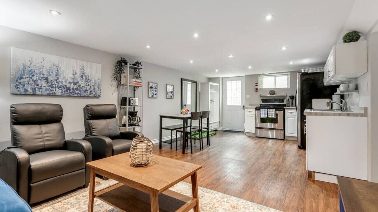 Photo of Livingroom in Lakeview