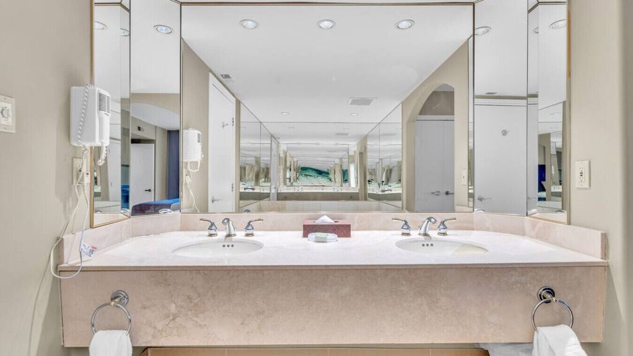 Photo of Bathroom in Oro-Medonte
