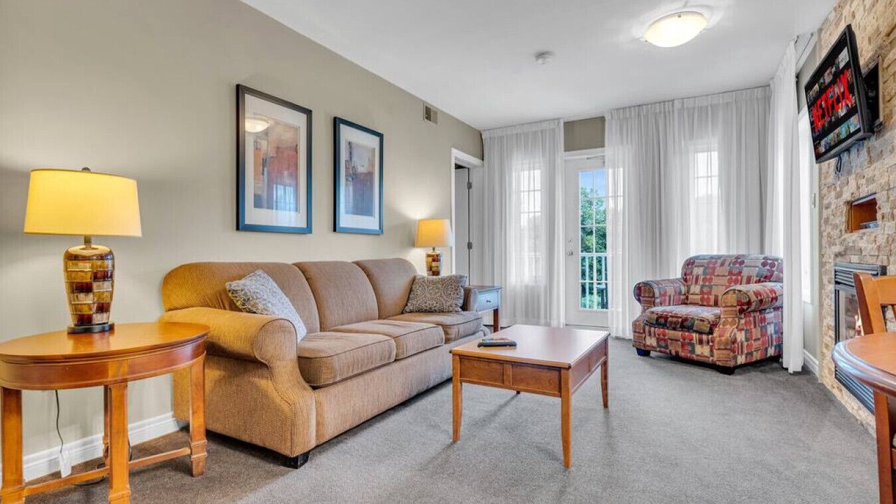 Photo of Livingroom in Oro-Medonte