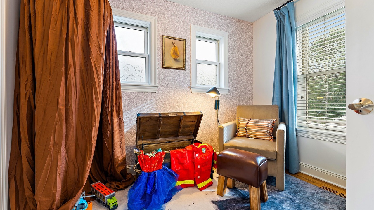 Photo of Bedroom in Morris Park