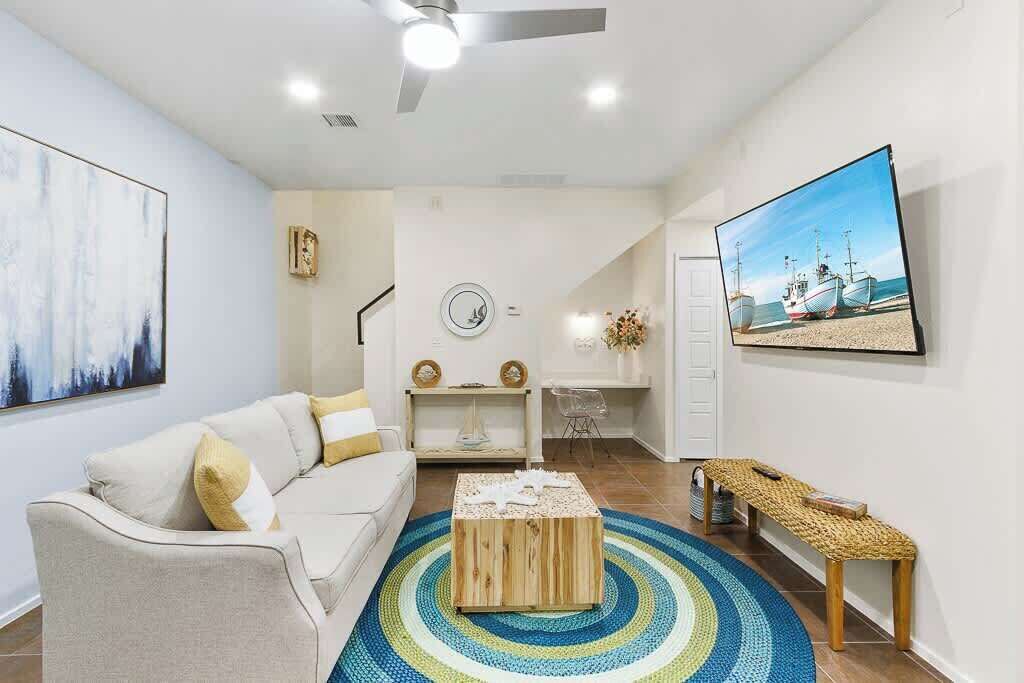 Photo of Livingroom in Biggs Field