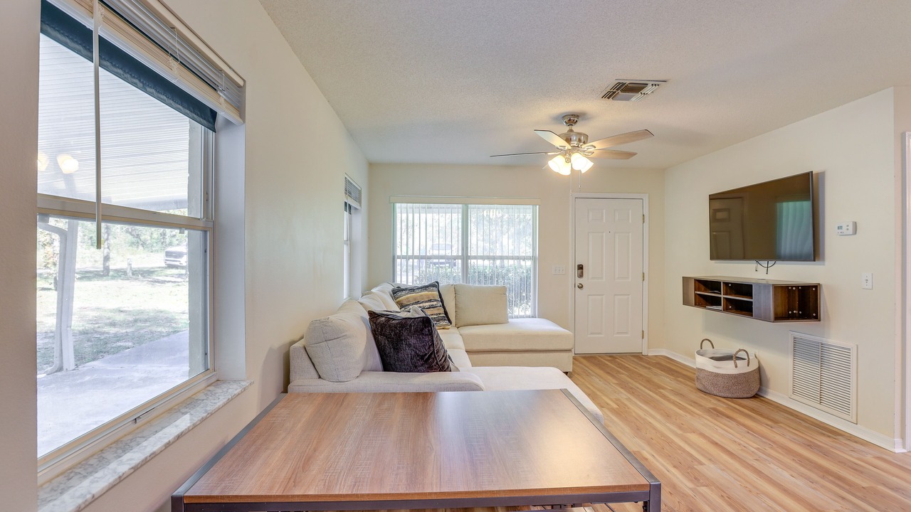 Photo of Livingroom in Williston Highlands