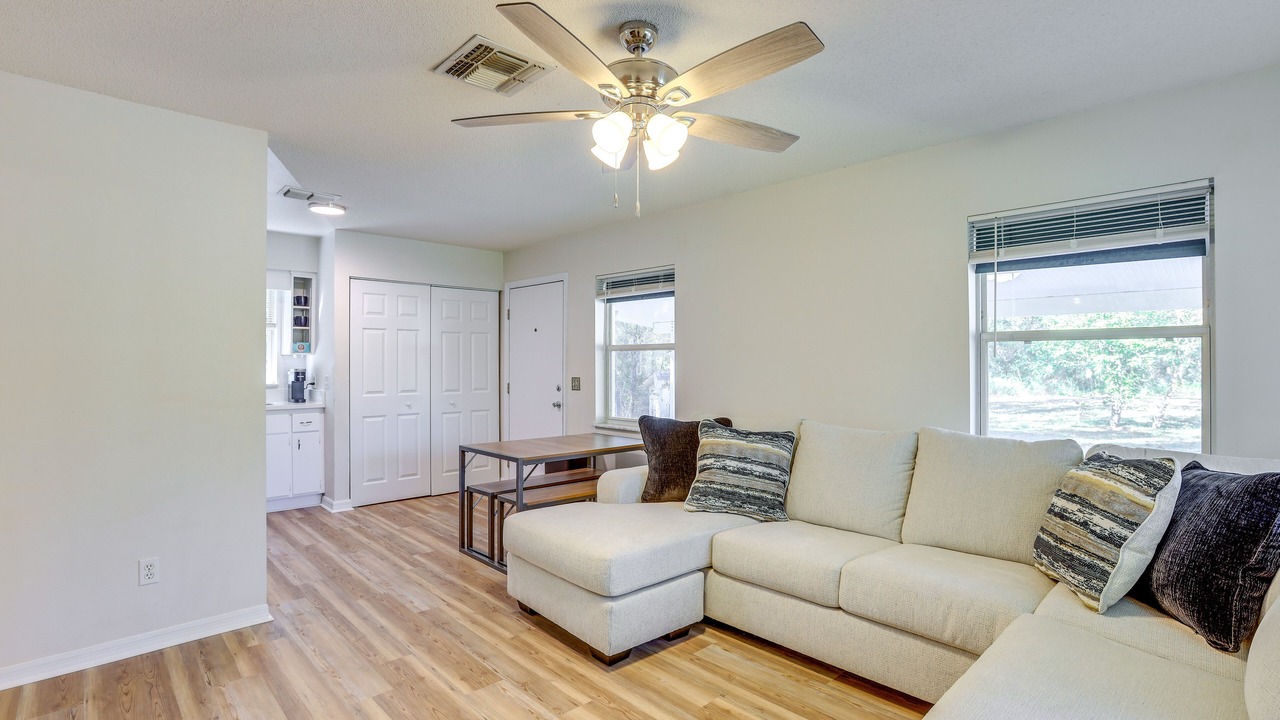 Photo of Livingroom in Williston Highlands