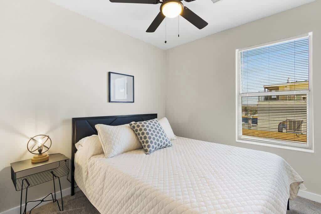 Photo of Bedroom in Biggs Field