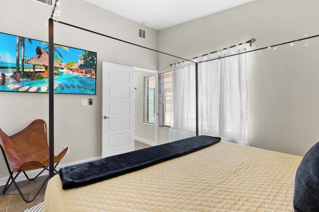 Photo of Bedroom in Biggs Field