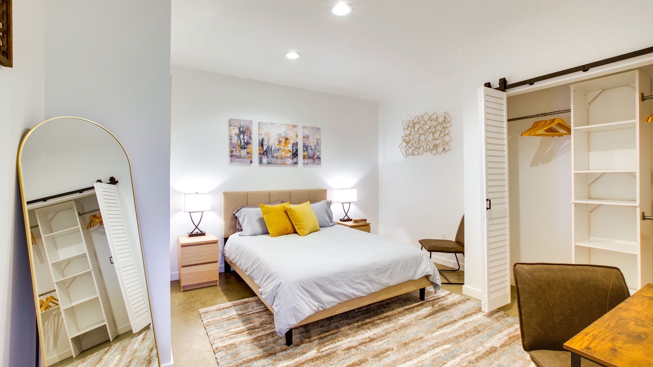 Photo of Others in Everett