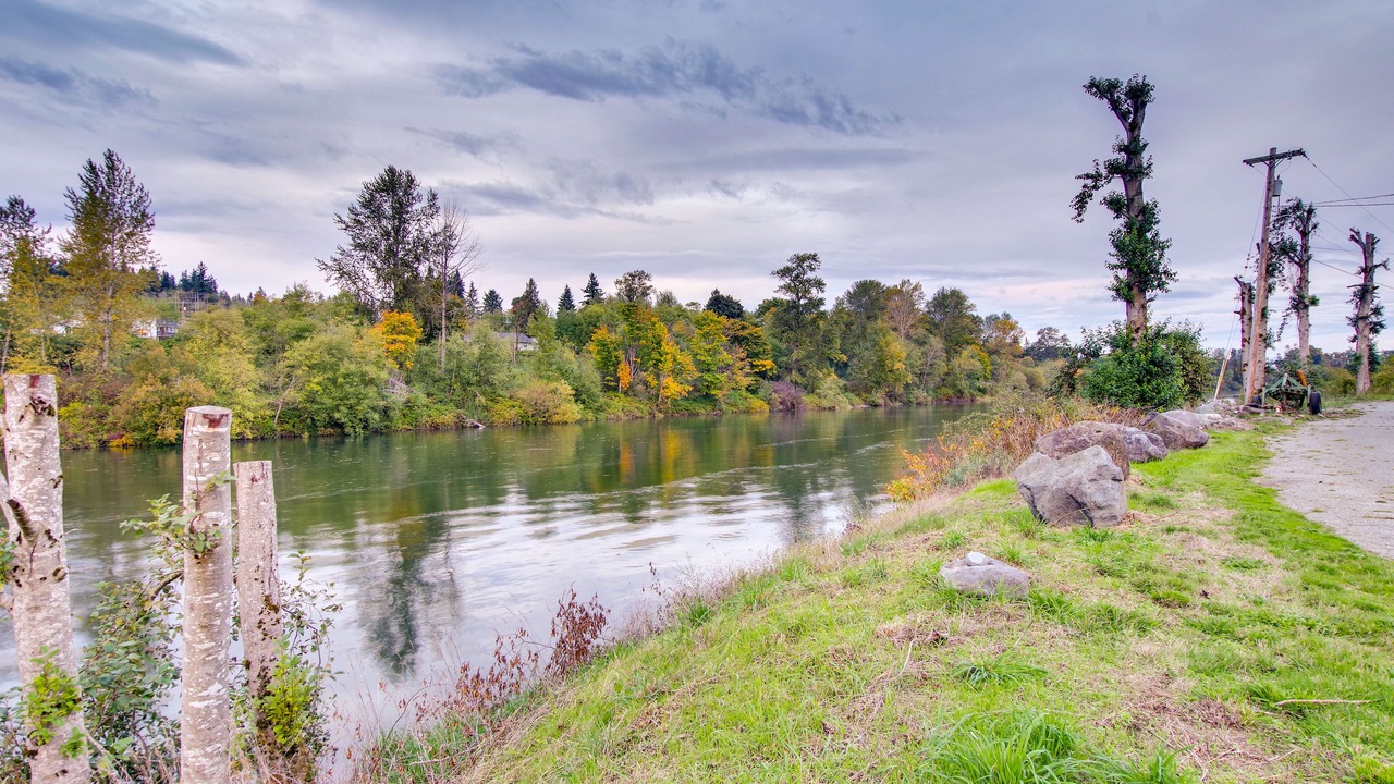 Photo of Others in Everett