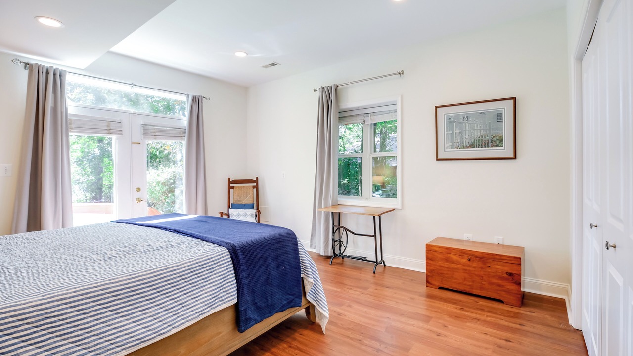 Photo of Bedroom in Lusby