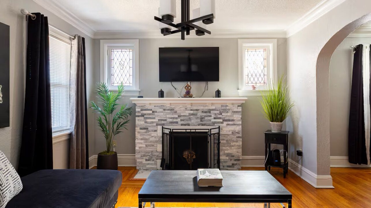 Photo of Livingroom in University City
