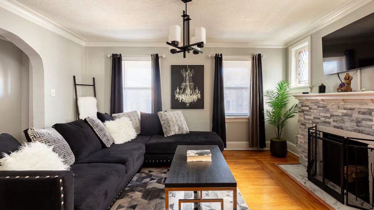 Photo of Livingroom in University City
