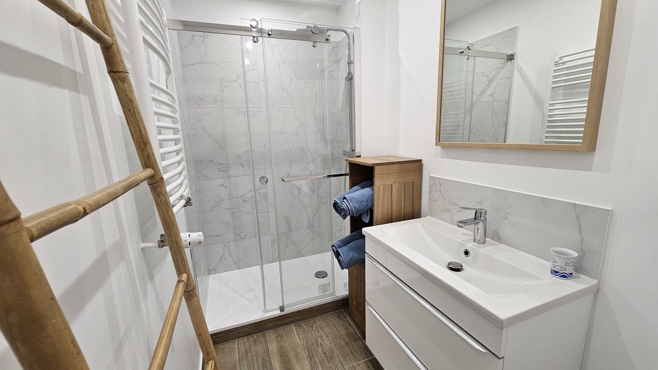 Photo of Bathroom in Brunoy