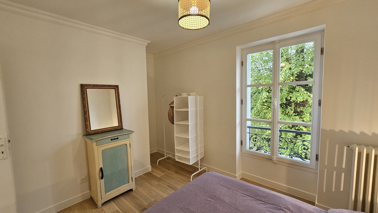 Photo of Bedroom in Brunoy