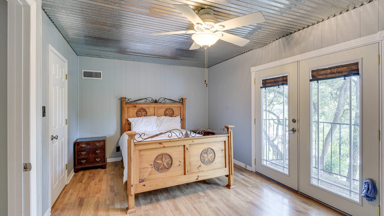 Photo of Bedroom in Brownwood