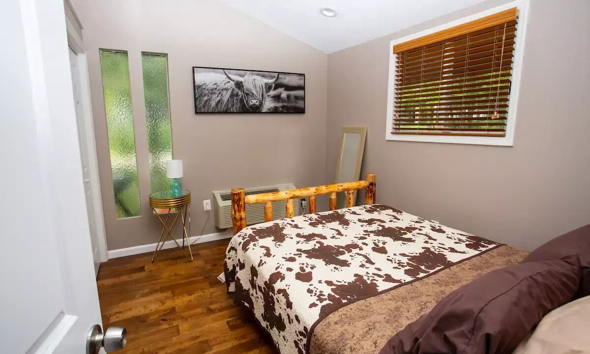 Photo of Bedroom in Pocono Lake