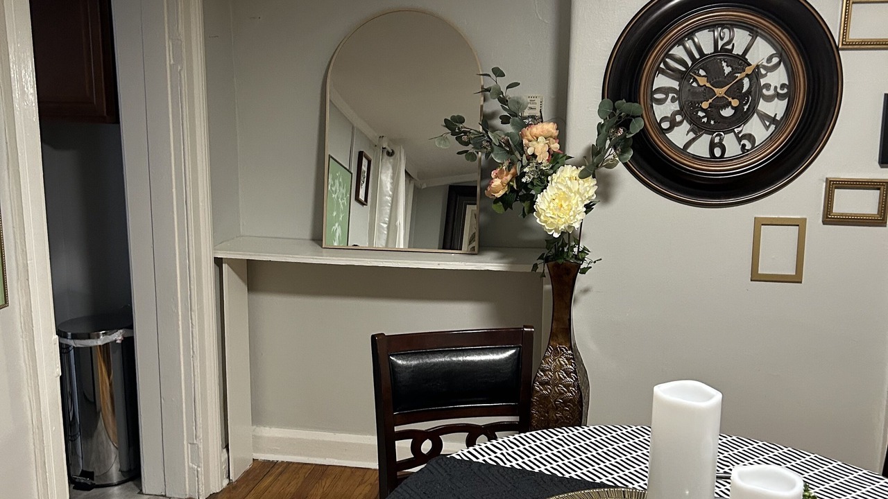 Photo of Others in Albany