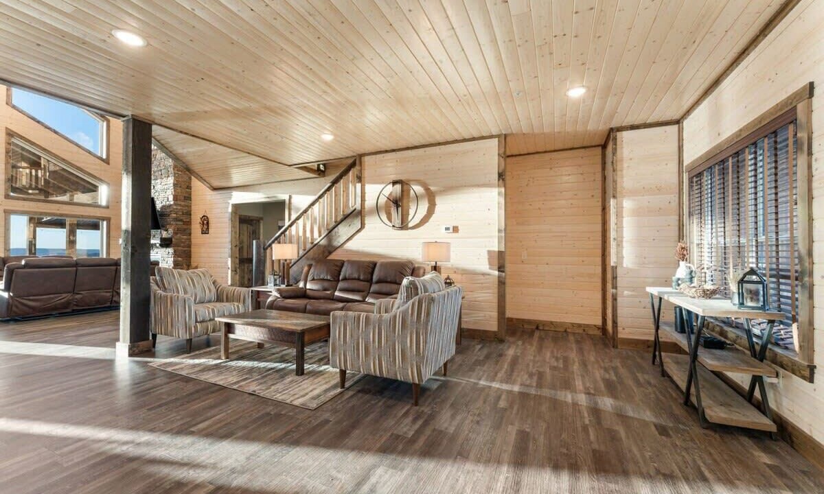 Photo of Livingroom in Kimberling City