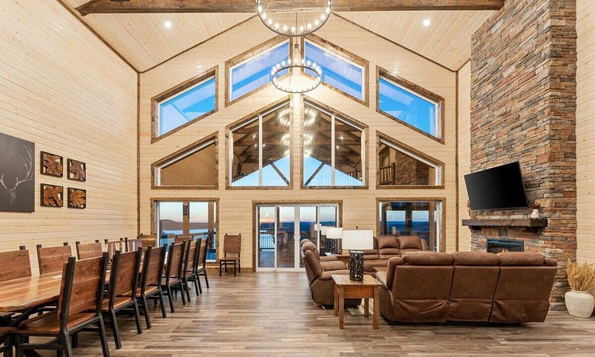 Photo of Bedroom in Kimberling City