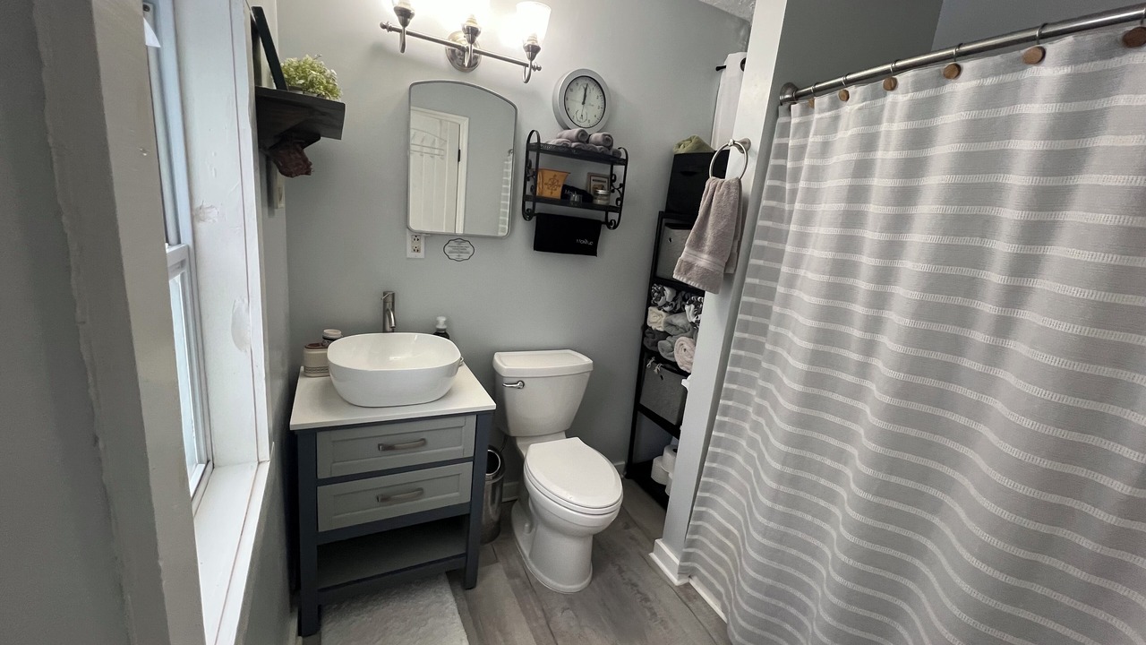Photo of Bathroom in Henry