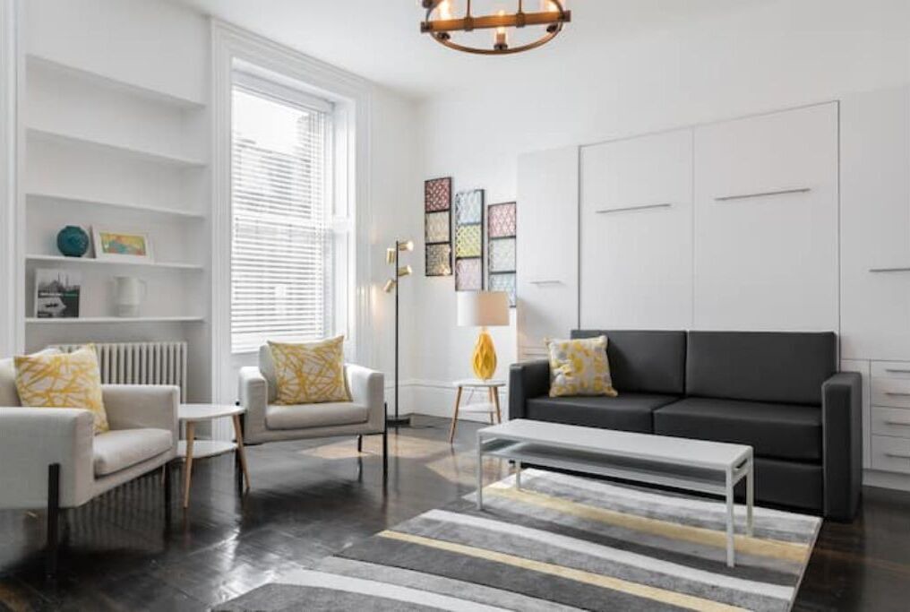 Photo of Livingroom in Back Bay East