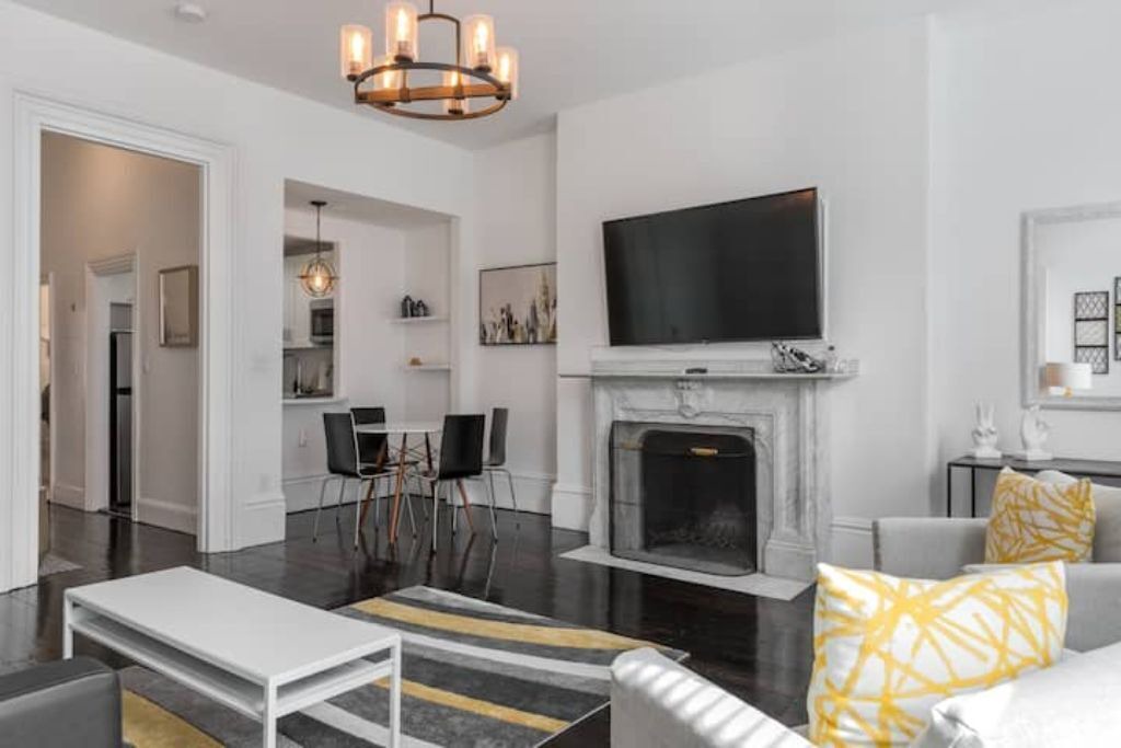 Photo of Livingroom in Back Bay East