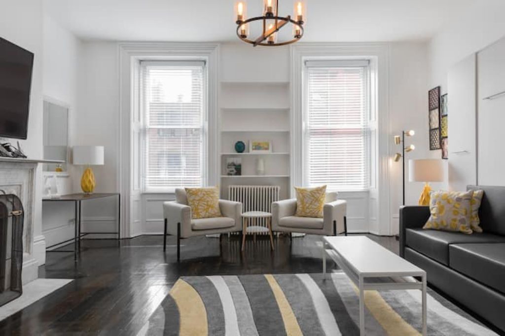 Photo of Livingroom in Back Bay East