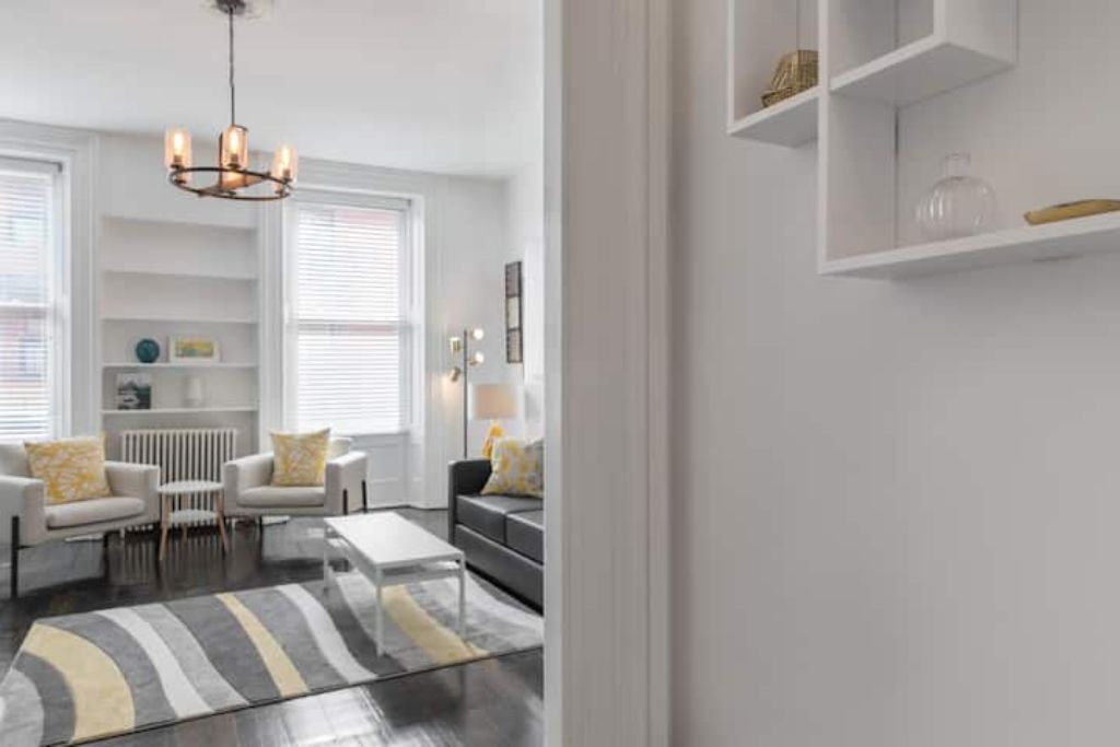 Photo of Livingroom in Back Bay East