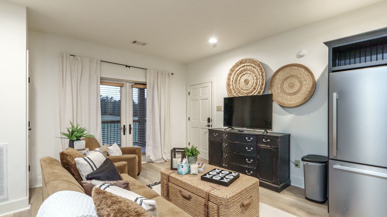 Photo of Livingroom in Eatonton