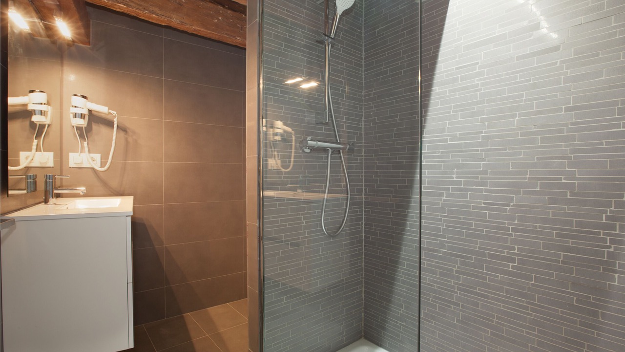 Photo of Bathroom in El Born
