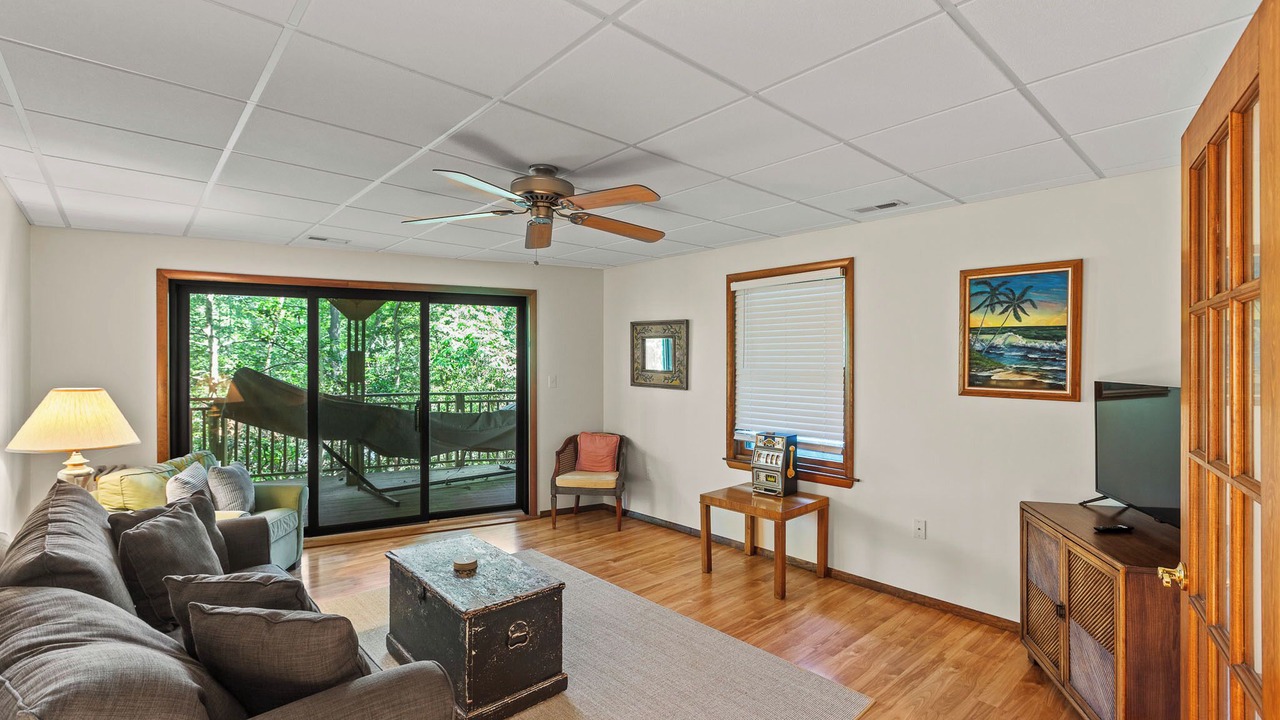 Photo of Livingroom in Chesapeake Ranch Estates-Drum Point