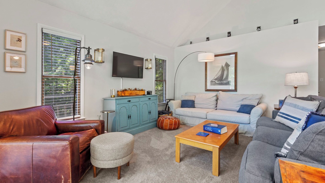 Photo of Livingroom in Chesapeake Ranch Estates-Drum Point