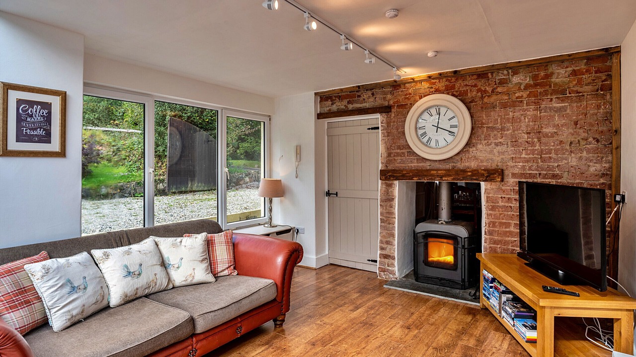 Photo of Livingroom in East Portlemouth