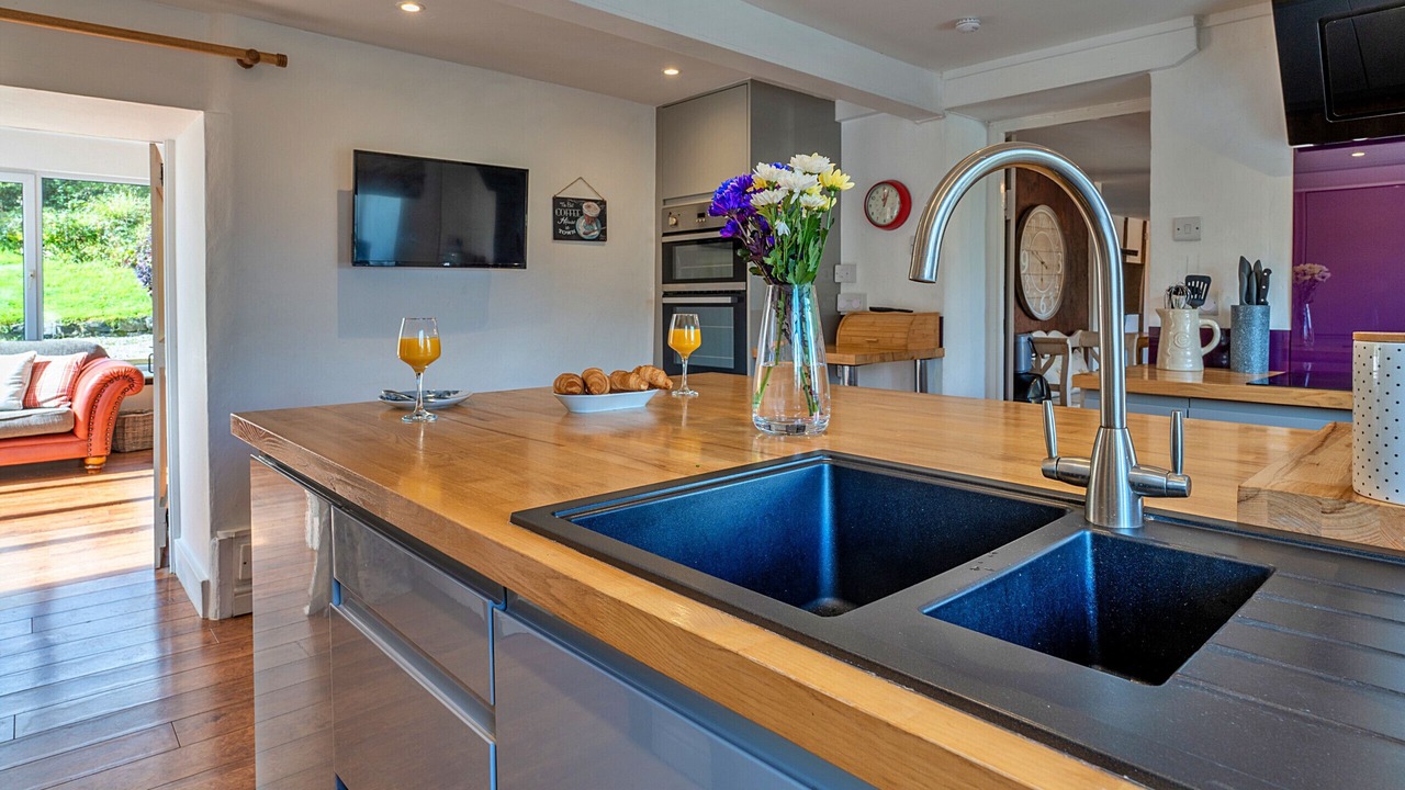 Photo of Kitchen in East Portlemouth