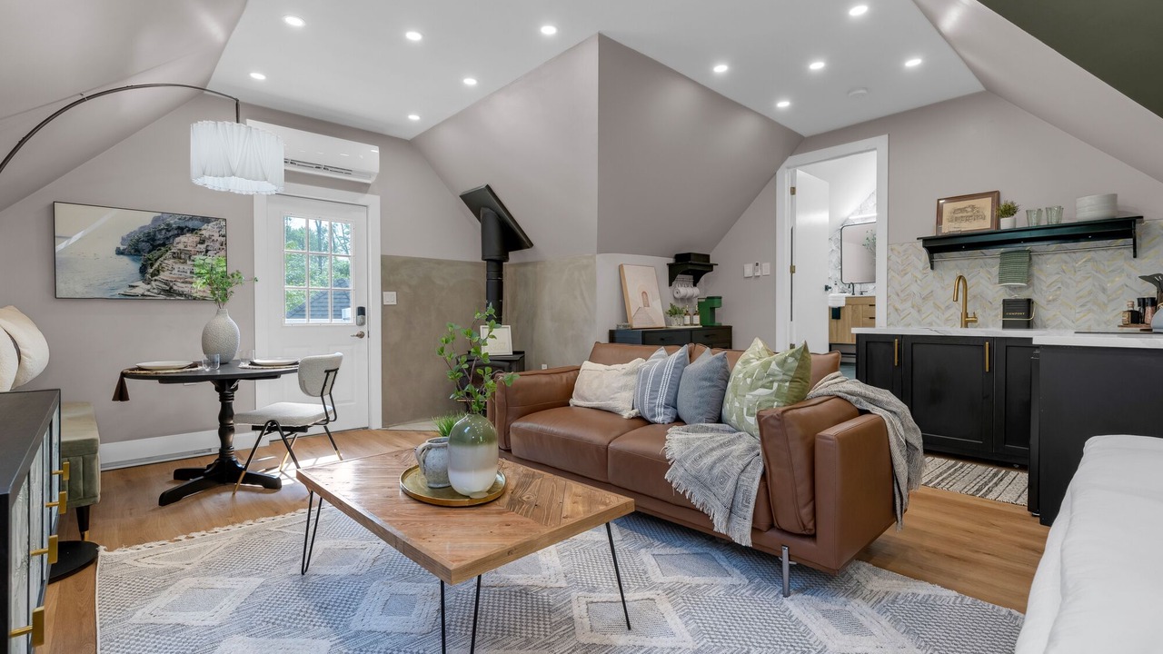 Photo of Livingroom in Fort Erie