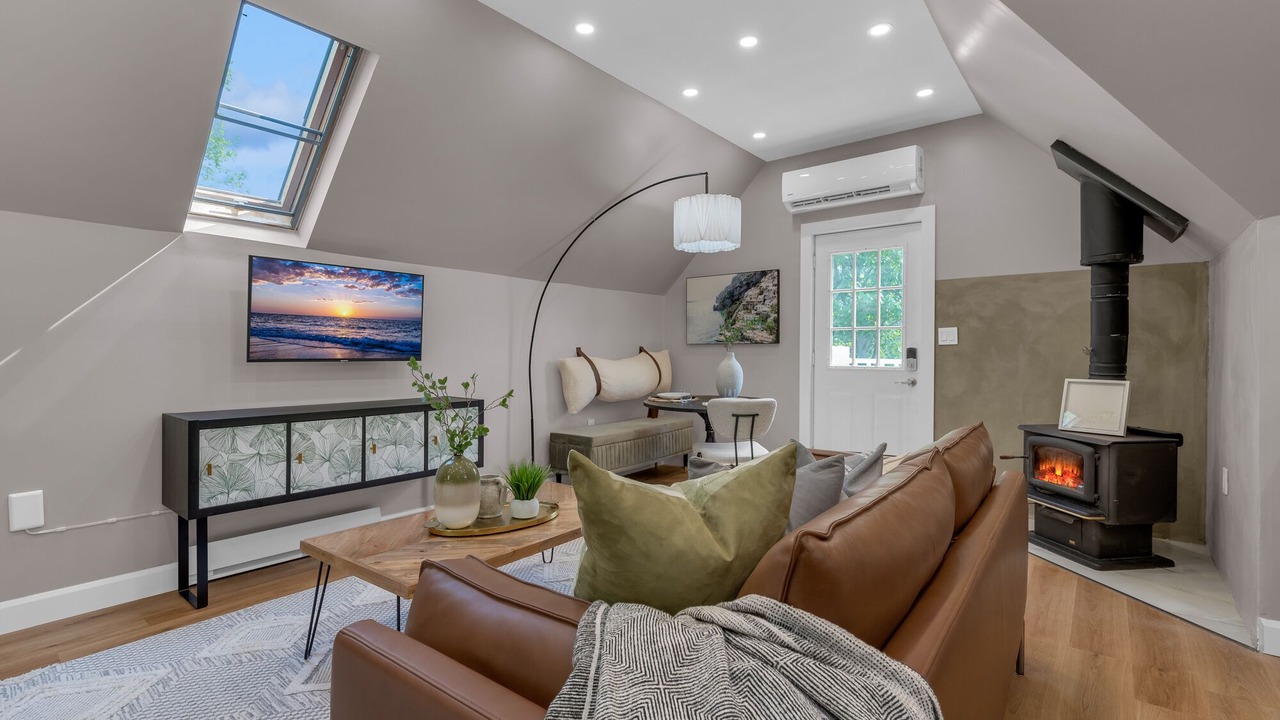 Photo of Livingroom in Fort Erie