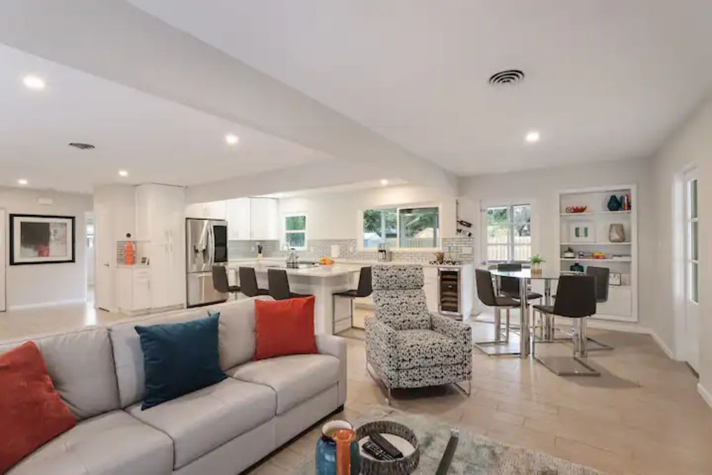 Photo of Livingroom in Arlington Park