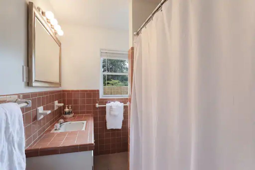 Photo of Bathroom in Arlington Park