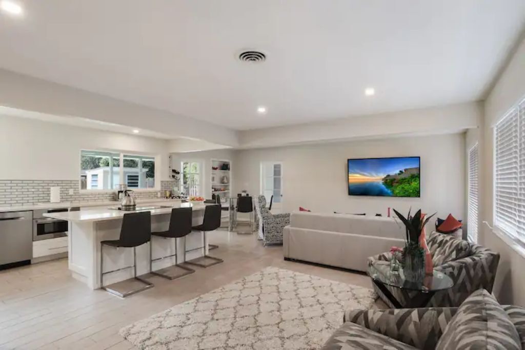 Photo of Livingroom in Arlington Park