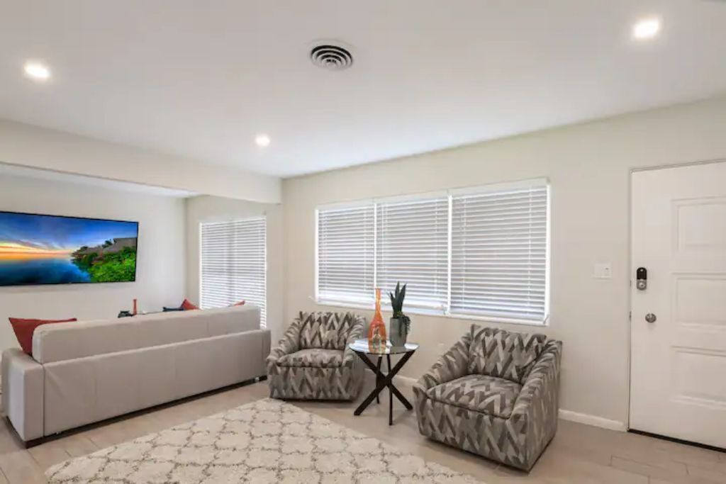 Photo of Livingroom in Arlington Park