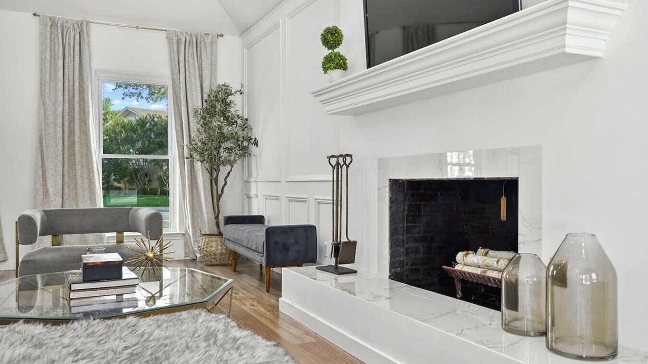 Photo of Livingroom in Jester Estates
