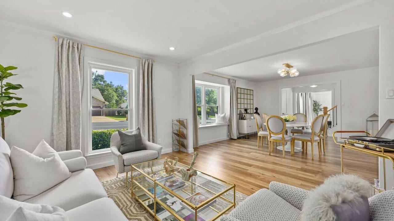 Photo of Livingroom in Jester Estates