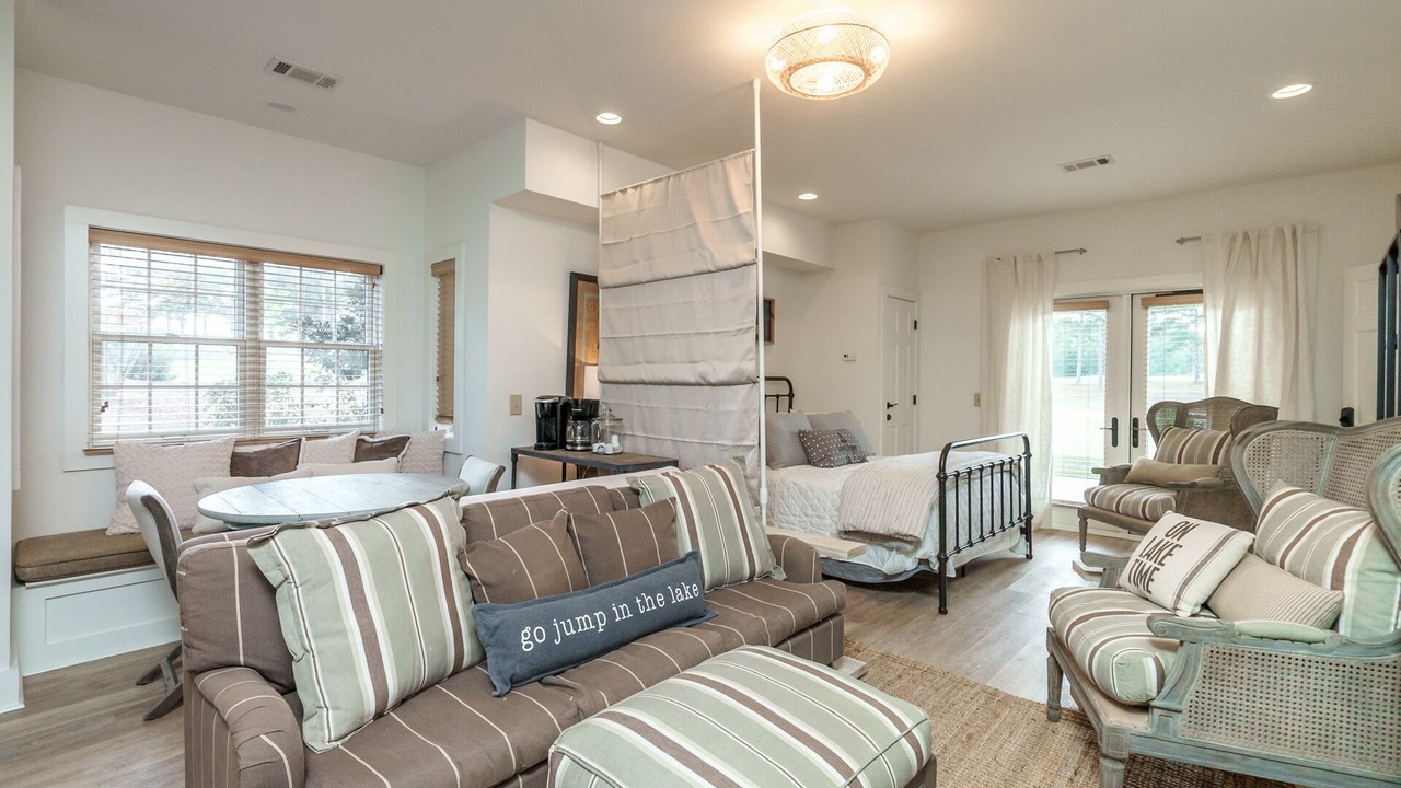 Photo of Livingroom in Eatonton