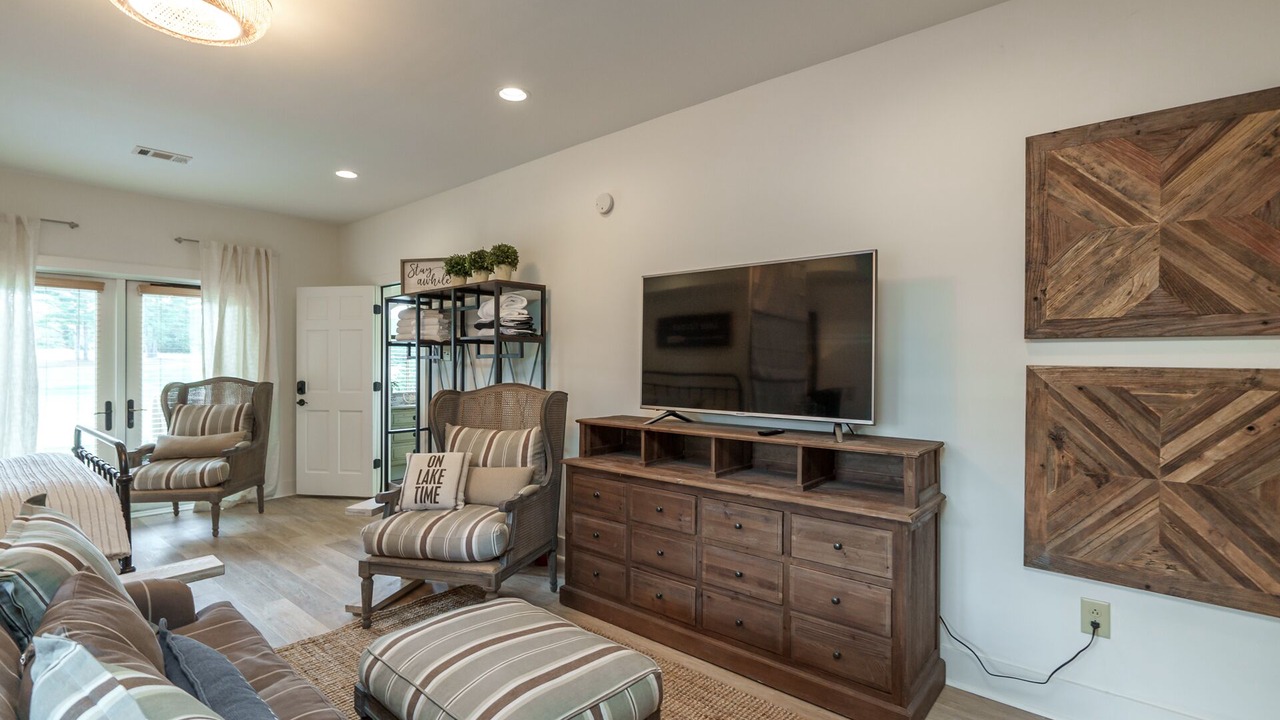 Photo of Livingroom in Eatonton