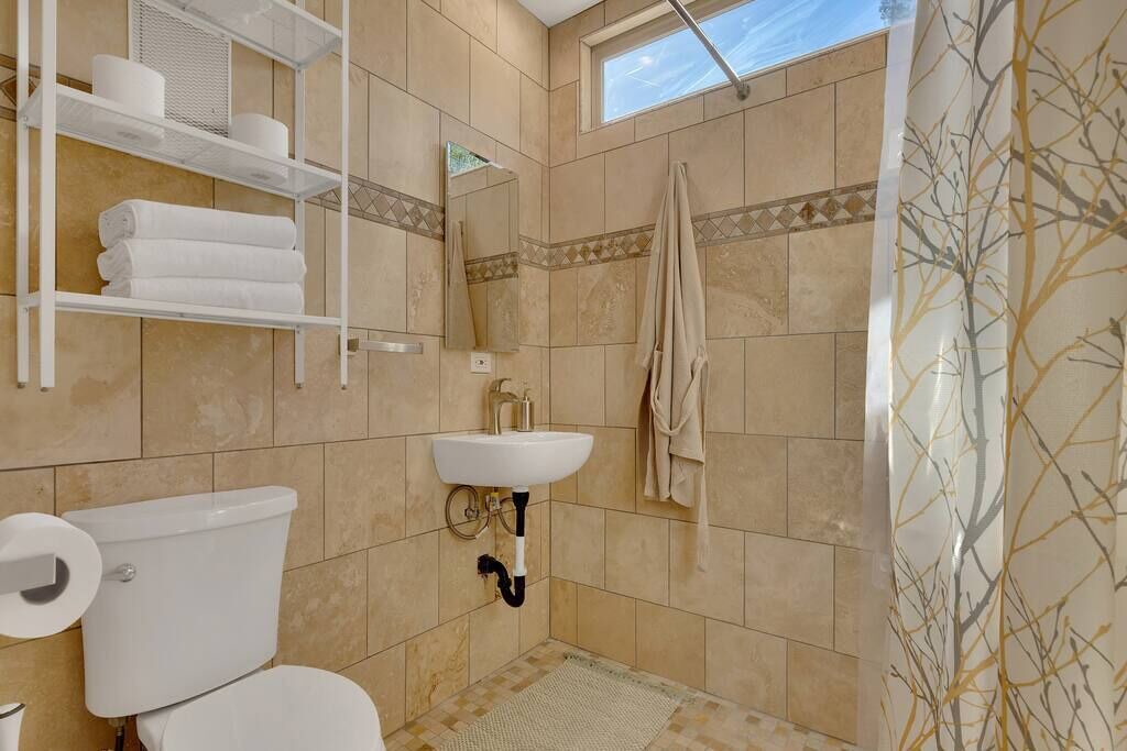 Photo of Bathroom in Lakeside
